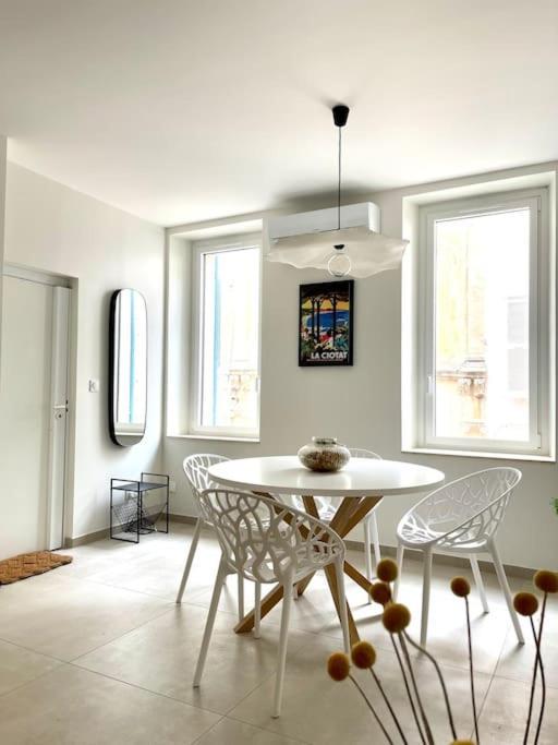 Appartement Moderne + Parking A 50M De La Mer La Ciotat Luaran gambar