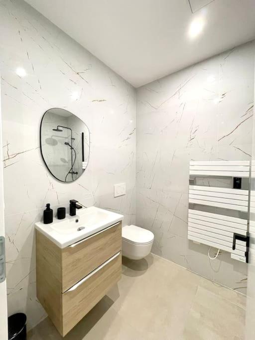 Appartement Moderne + Parking A 50M De La Mer La Ciotat Luaran gambar